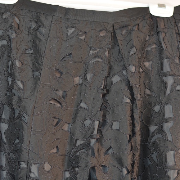 100% Silk Cut Lace Black Skirt SZ 14 Talbots - Picture 4 of 7
